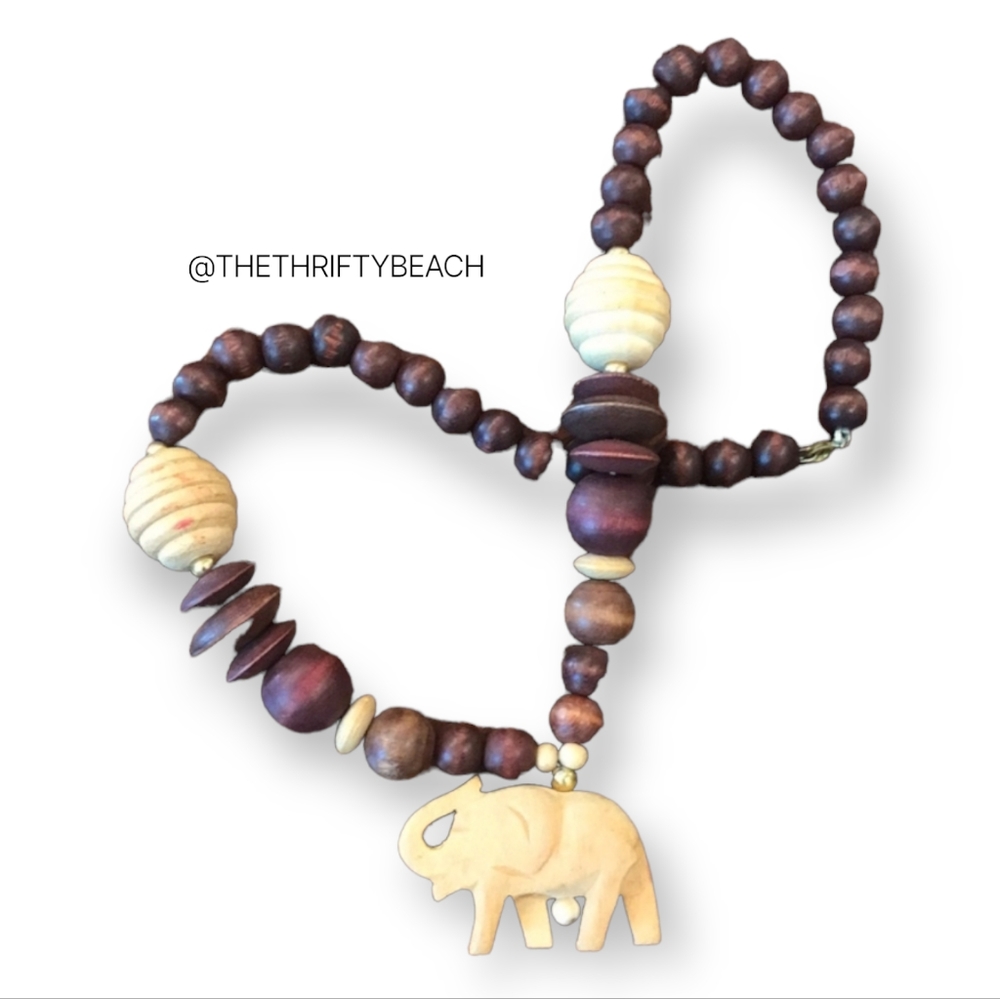 🏷Chunky Wood Bead Elephant Necklace 🐘